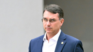 El presidenciable brasile&ntilde;o Fl&aacute;vio Bolsonaro no podr&aacute; visitar a su padre hasta despu&eacute;s de las elecciones