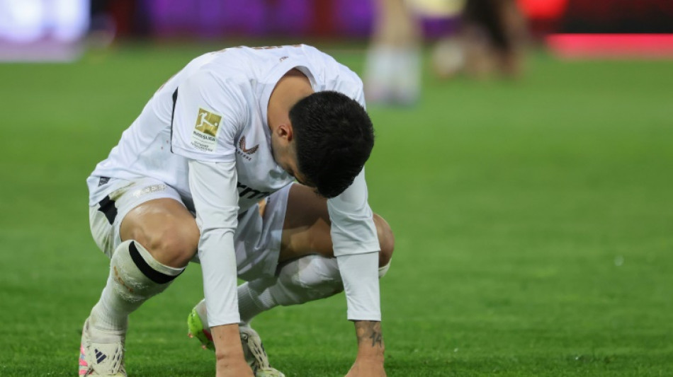 Leverkusen empata com St Pauli (1-1) e praticamente dá adeus ao título do Alemão