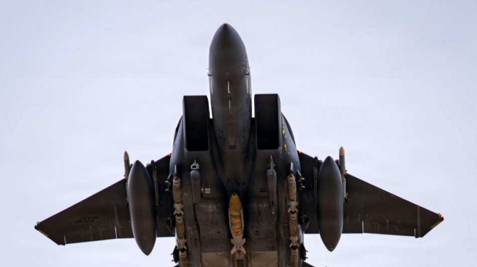 Trump d&aacute; 48 horas para alcan&ccedil;ar acordo sobre Ormuz; bombardeios no Ir&atilde; atingem &aacute;rea de usina nuclear