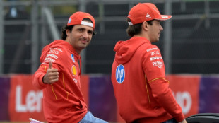Sainz acredita que Hamilton poder&aacute; tornar a Ferrari mais forte