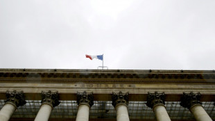 La Bourse de Paris prudente, le taux de la dette fran&ccedil;aise &agrave; 30 ans grimpe