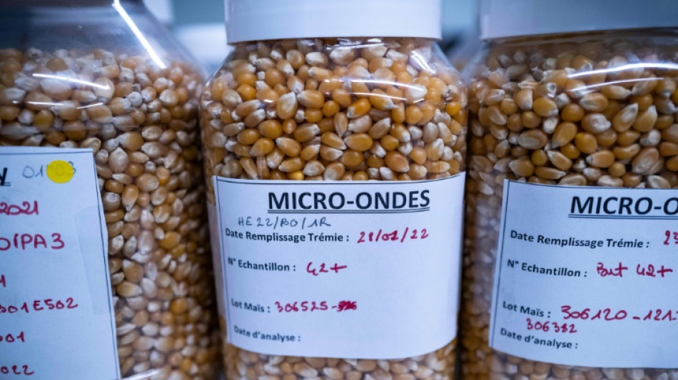 Priv&eacute; de cin&eacute;ma par le Covid, le popcorn s'&eacute;clate au micro-onde