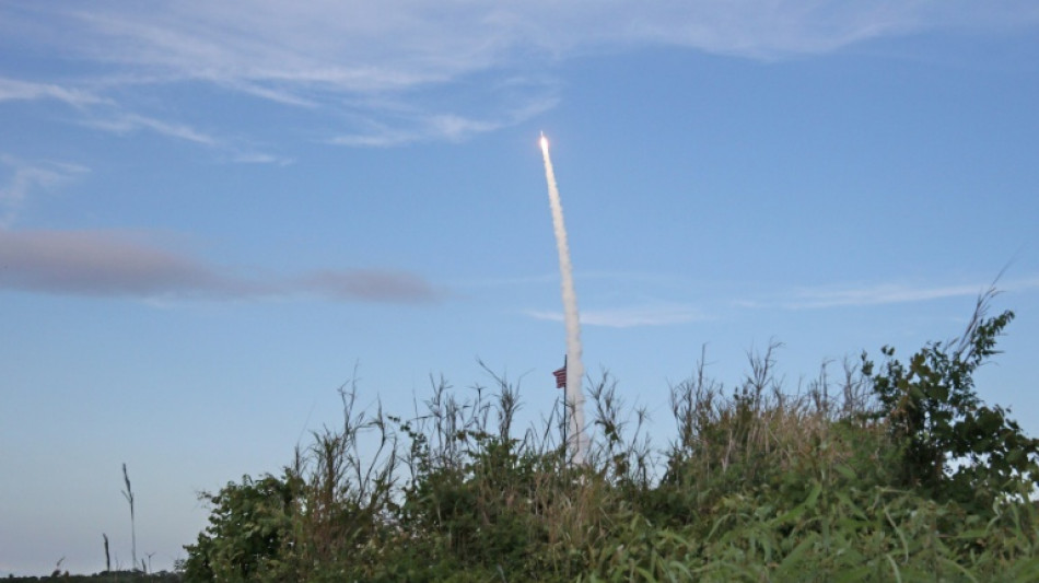 Amazon lanza sus primeros satélites de internet y rivaliza con Starlink