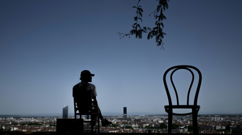 La France assomm&eacute;e par la canicule, 84 d&eacute;partements en vigilance orange lundi