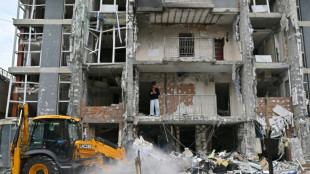 L'Ukraine subit une attaque record de drones, Trump juge Poutine "compl&egrave;tement fou"