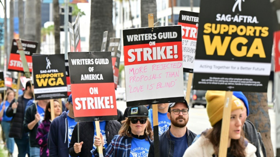 Roteiristas em greve em Hollywood consideram amea&ccedil;a da IA uma afronta