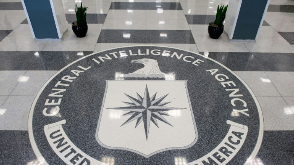 CIA se ajusta &agrave; reestrutura&ccedil;&atilde;o de Trump e adere a plano de aposentadorias