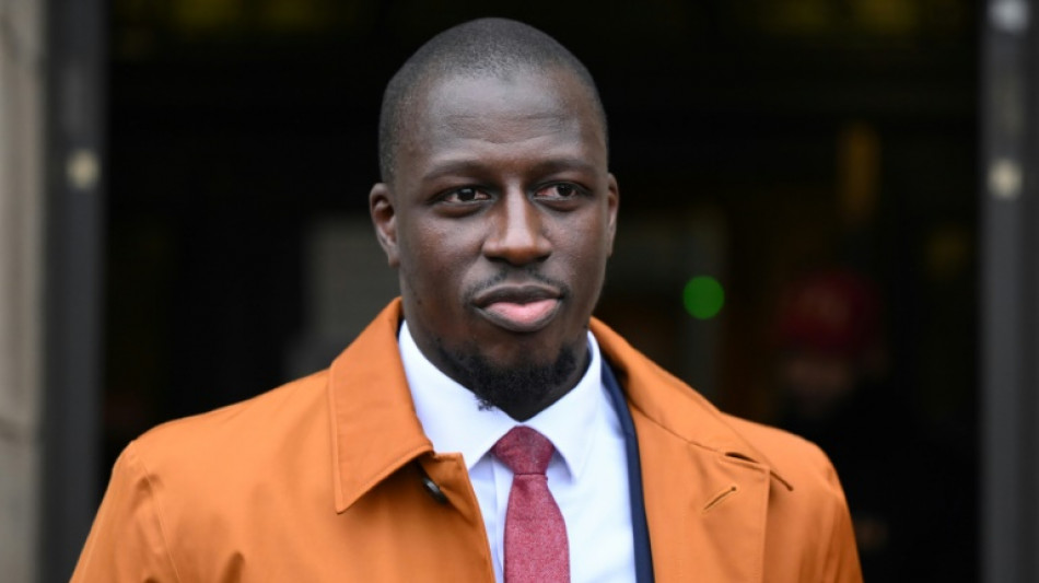 Absolvido de acusa&ccedil;&otilde;es de agress&atilde;o sexual, Mendy assina com o Lorient