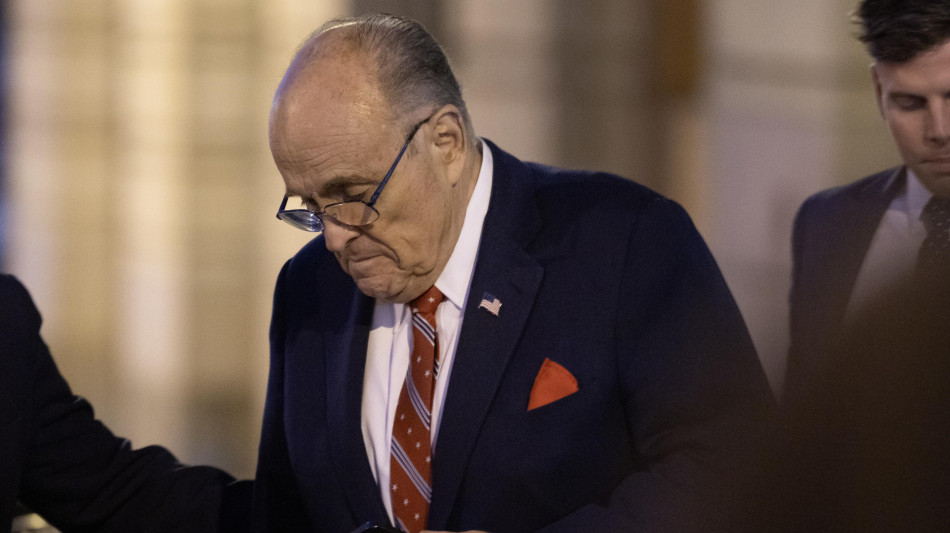 Alleati di Trump incriminati per truffa elettorale in Arizona