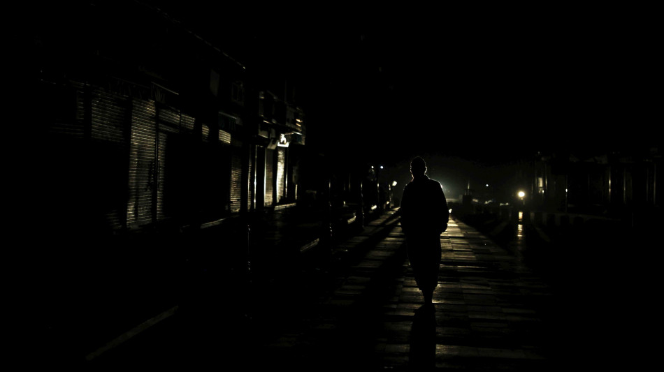 Blackout in Spagna, il ritorno della luce visto dai satelliti