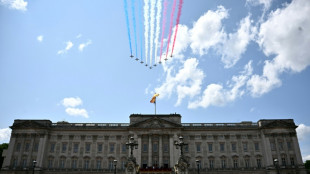 En d&eacute;m&eacute;nageant, le prince William s&egrave;me le doute sur l'avenir du palais de Buckingham