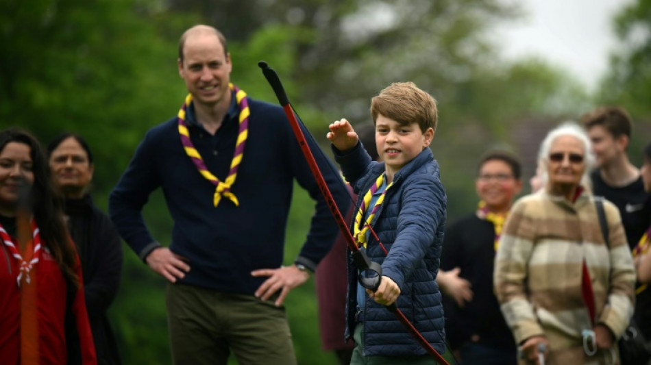 Festividades da coroa&ccedil;&atilde;o terminam com o dia do volunt&aacute;rio no Reino Unido