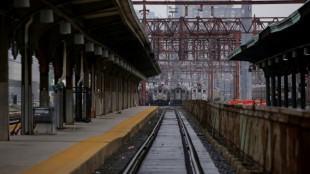 Sindicato anuncia fim da greve que paralisou servi&ccedil;o de trens entre Nova Jersey e Nova York