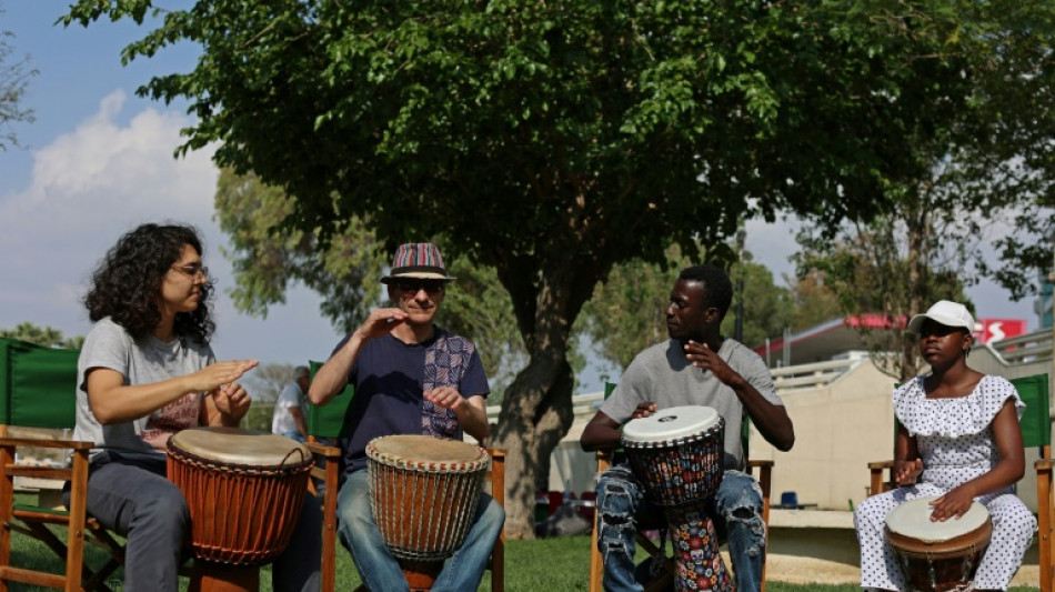 A Chypre, la musique comme &eacute;chappatoire pour des migrants d'Afrique
