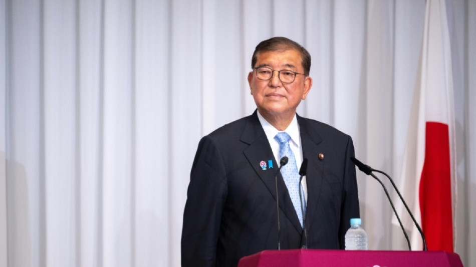 El primer ministro japon&eacute;s se aferra al cargo pese a la debacle electoral