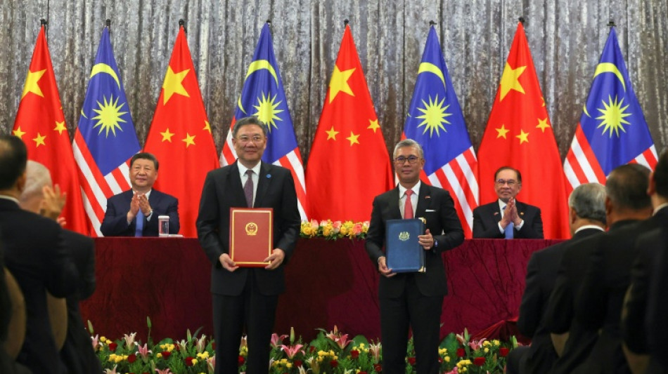 China critica a los países que negocian la política arancelaria con EEUU