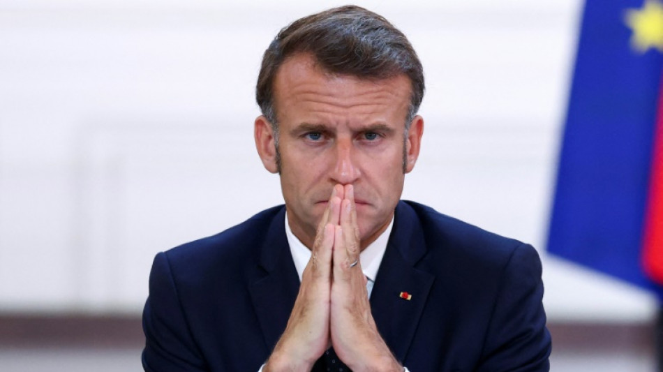 Macron va fixer de nouvelles ambitions de d&eacute;fense face aux menaces
