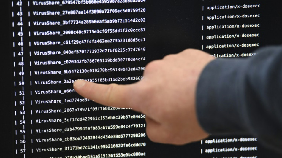 EUA denuncia infiltra&ccedil;&atilde;o de 'agente cibern&eacute;tico' patrocinado pela China