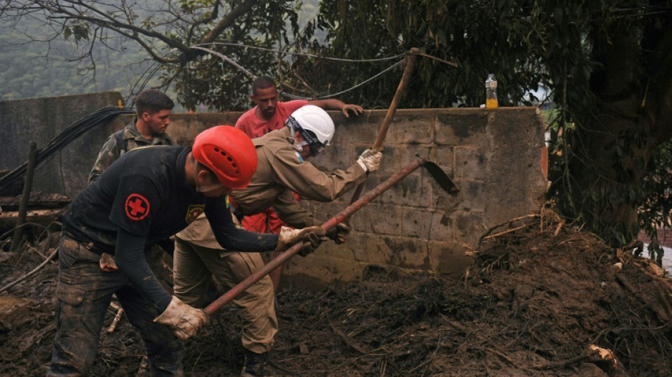 Los muertos por las lluvias torrenciales en Petr&oacute;polis suben a 182