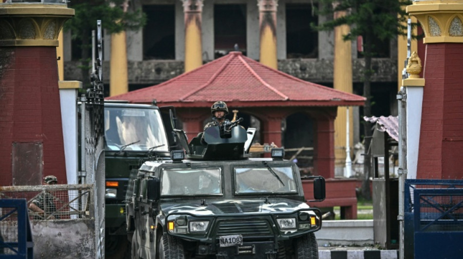 Nepal nomeia nova primeira-ministra após violentos protestos