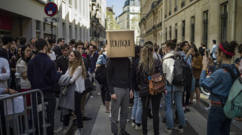Parigi, 'fermezza totale sulle occupazioni all'universit&agrave;'