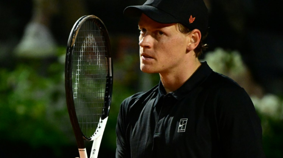 Sinner moves through gears to reach Italian Open quarters 