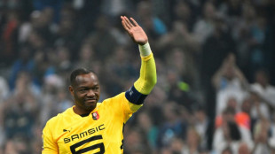 Steve Mandanda, ex-goleiro da sele&ccedil;&atilde;o francesa, anuncia aposentadoria aos 40 anos
