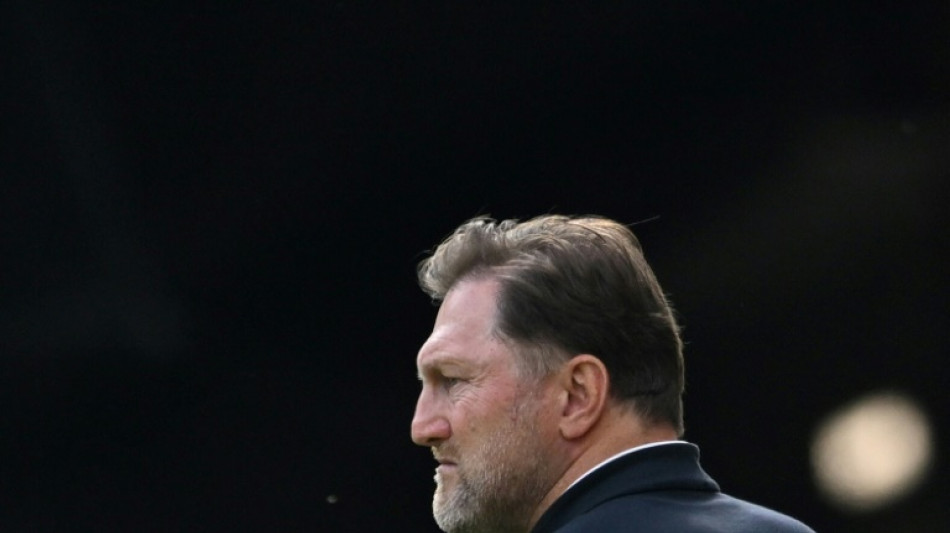 Wolfsburg demite t&eacute;cnico ap&oacute;s maus resultados