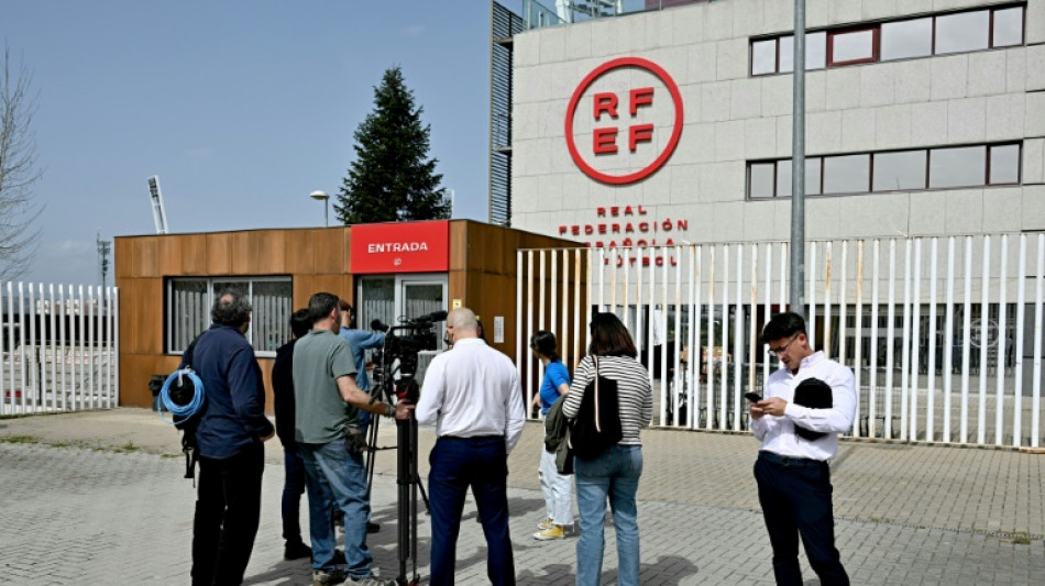 En libertad dos detenidos por presuntas irregularidades en la Federaci&oacute;n de F&uacute;tbol espa&ntilde;ola