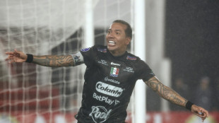 Veterano Dayro Moreno volta &agrave; sele&ccedil;&atilde;o da Col&ocirc;mbia para enfrentar Bol&iacute;via e Venezuela