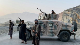 Paquist&atilde;o bombardeia Afeganist&atilde;o em 'guerra aberta' contra governo talib&atilde;