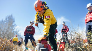 Canad&aacute; entrena bomberos para nuevo "marat&oacute;n" de incendios