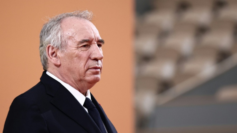 A une semaine du vote de confiance, Bayrou entame des consultations politiques