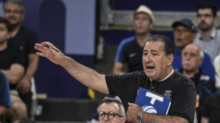 Pallavolo: De Giorgi, "spiace per sconfitta, ma guardiamo agli Europei"