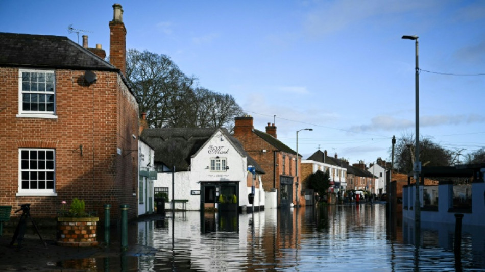 Climate advisers warn UK to prepare for 2C warming by 2050