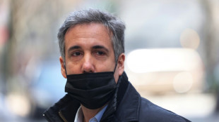 Ex-advogado de Trump dep&otilde;e em julgamento do ex-presidente