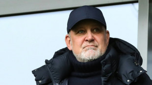 Mit zehn Mann: Pleite bei Schmadtke-Comeback