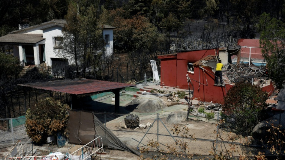 Miles de evacuados regresan a sus hogares tras los megaincendios en Espa&ntilde;a y Francia