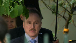 EEUU condiciona su apoyo financiero despu&eacute;s de 2027 a que Argentina siga "hacia la derecha"