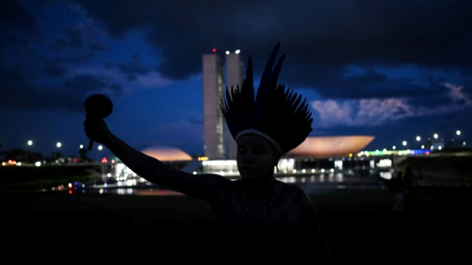 Indígenas e ambientalistas pedem acordo na COP30 pelo fim dos combustíveis fósseis