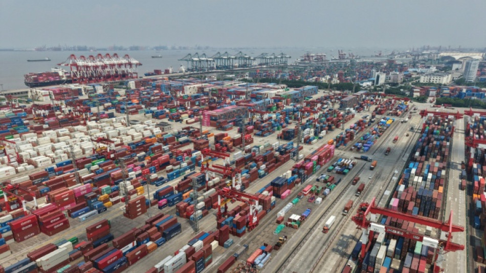 Las exportaciones de China tienen un d&eacute;bil crecimiento ante la guerra comercial con EEUU