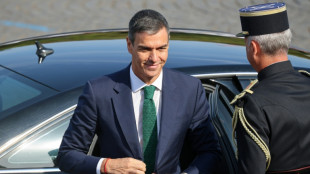 "Estoy muy avergonzado", dice S&aacute;nchez en Par&iacute;s en aparente alusi&oacute;n a los comentarios de Rajoy