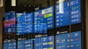Borse: Tokyo cede oltre il 4%, Seul quasi -8% sui timori per i chip