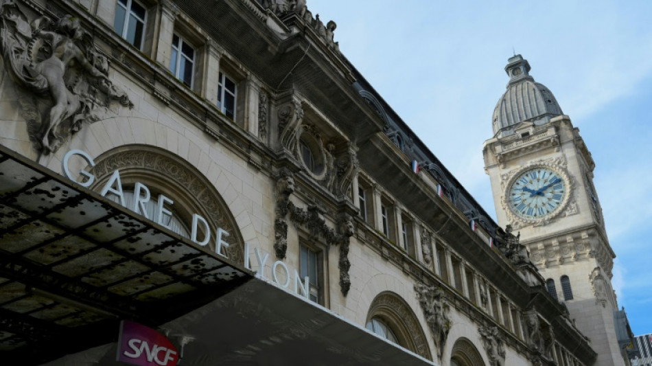 Trafic perturb&eacute; sur la LGV entre Paris et Lyon: retour au "trafic normal" pr&eacute;vu vendredi matin