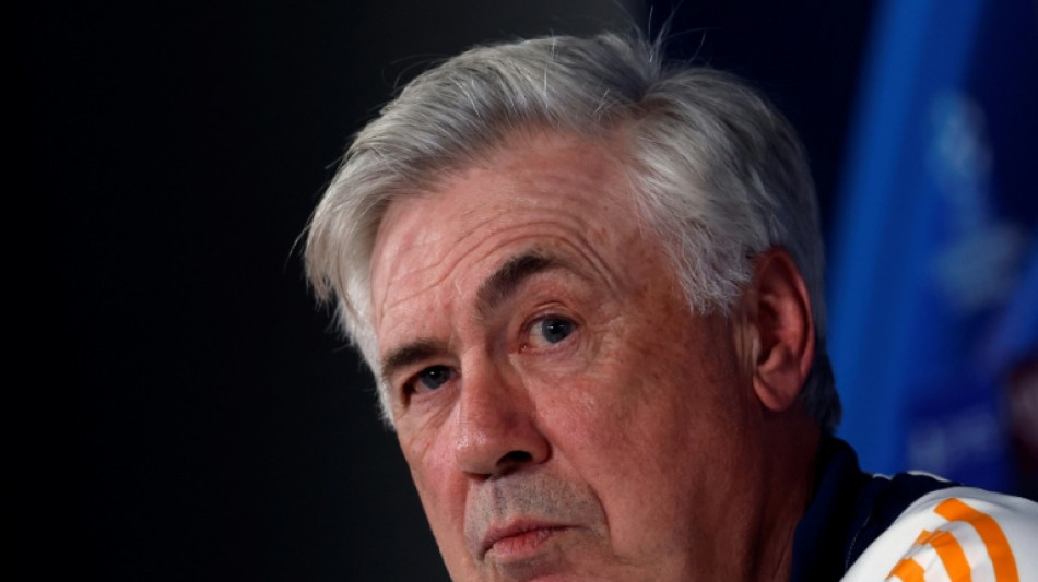 "É preciso jogar com cabeça, coração e colhões", diz Ancelotti