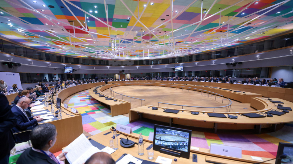 Ft, 'l'Ue verso il sì per congelare 210 miliardi di asset russi'