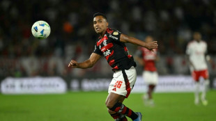 Alex Sandro e Gabriel Magalh&atilde;es s&atilde;o cortados da Sele&ccedil;&atilde;o por les&atilde;o