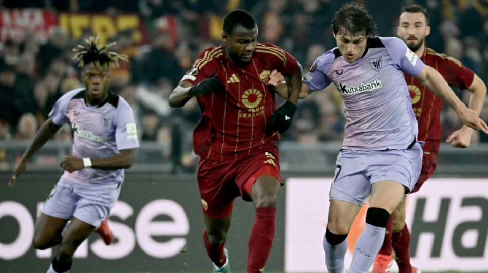 Roma vence Athletic Bilbao (2-1) nos acr&eacute;scimos na ida das oitavas da Liga Europa