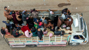 Syrie: les autorit&eacute;s &eacute;vacuent des familles de b&eacute;douins de la ville de Soueida 