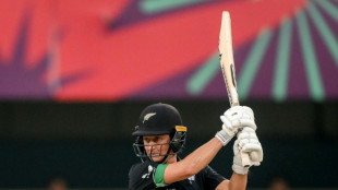 Devine, Mooney top women's Hundred auction